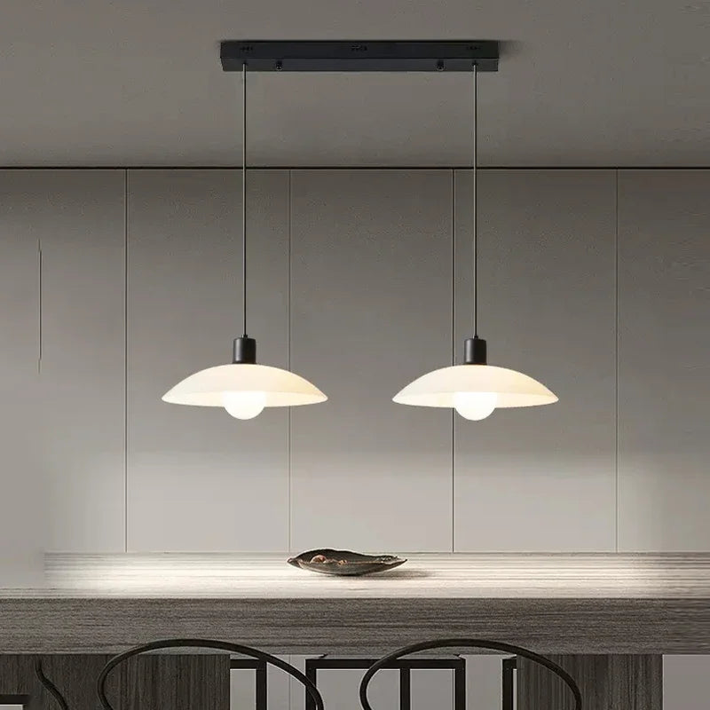 suspension minimaliste moderne en led pour un éclairage décoratif