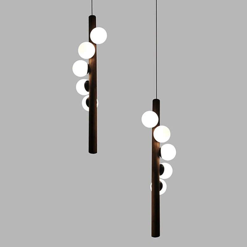 lustre en bois de noyer et verre design moderne pour intérieur élégant