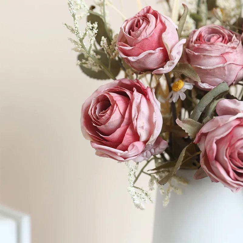 bouquet de roses séchées et pivoines pour décoration rétro automnale