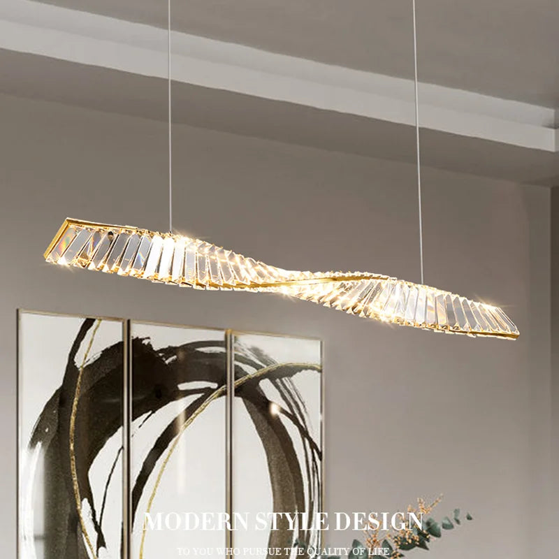 lustre en cristal design moderne pour ambiance élégante