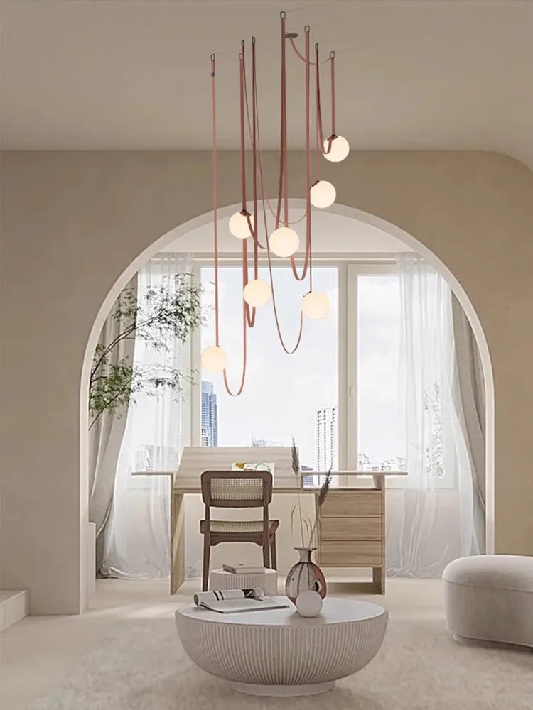 suspension design italien pour un intérieur minimaliste élégant