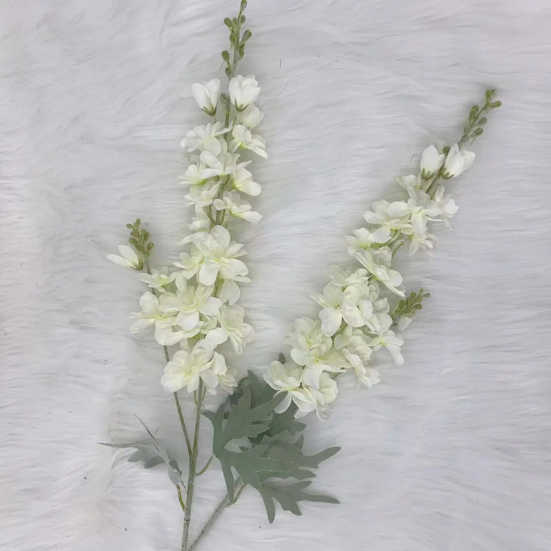 fourchettes flocage avec fleurs artificielles pour décoration mariage hôtel