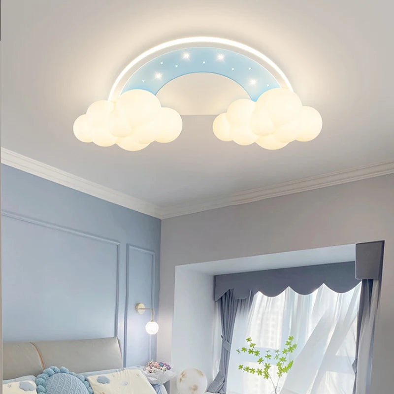 plafonnier moderne et chaleureux pour chambre enfant décor nuage arc-en-ciel