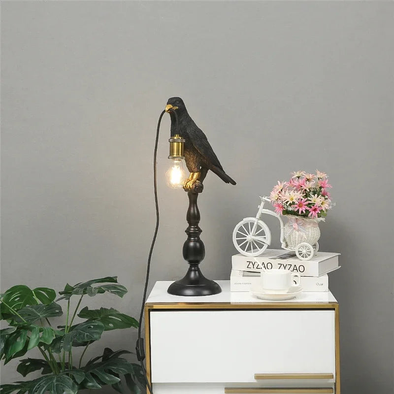 lampe de bureau en résine moderne forme d'oiseau avec bec doré