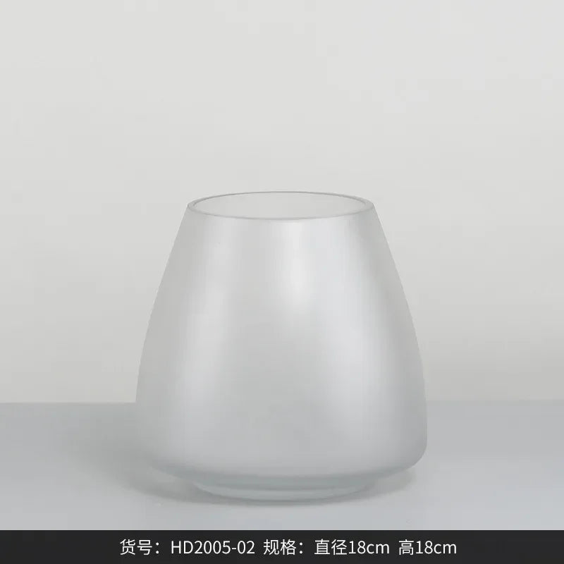 vase en verre moderne design créatif pour décoration intérieure