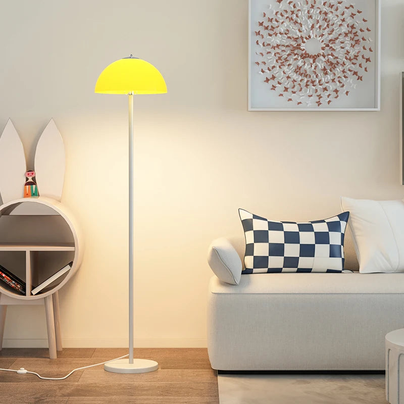 lampe de sol au style élégant pour un intérieur raffiné