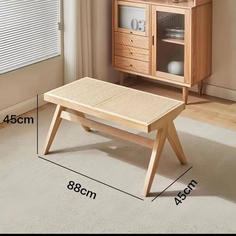 banc en rotin massif pour usage polyvalent et moderne