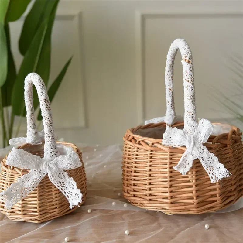 panier en rotin naturel tissé à la main pour mariage décoratif avec dentelle