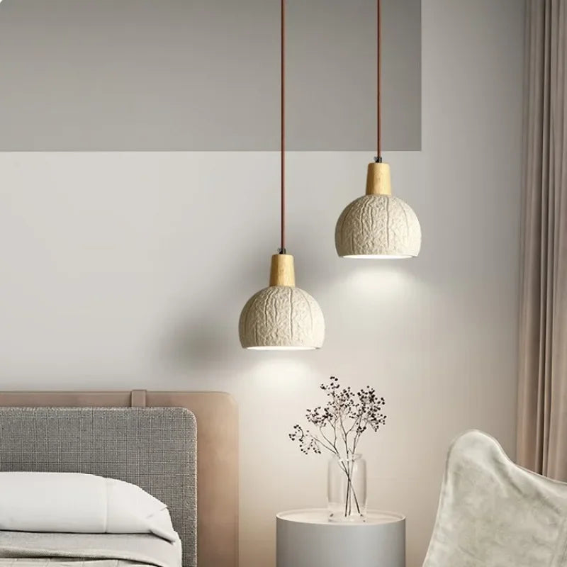 lustre moderne en bois et marbre pour intérieur élégant