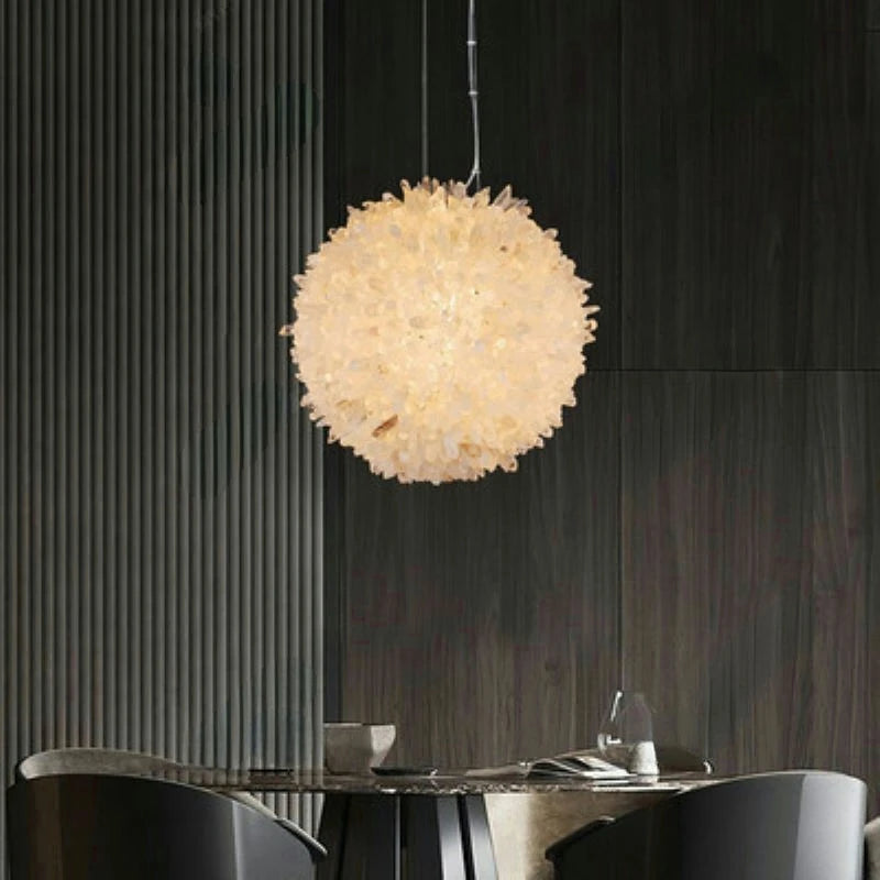 lustre moderne en cristal naturel pour décoration intérieure élégante