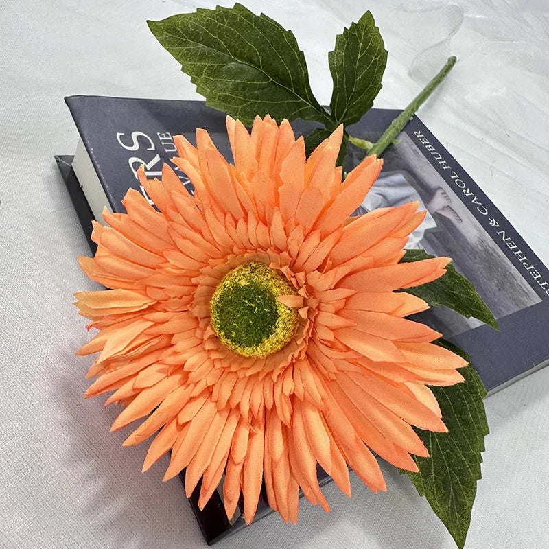 gerbera simple avec feuilles pour décoration de mariage et fête