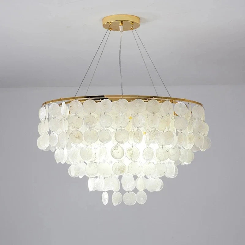 lustre nordique en coquillage avec luminaire à led