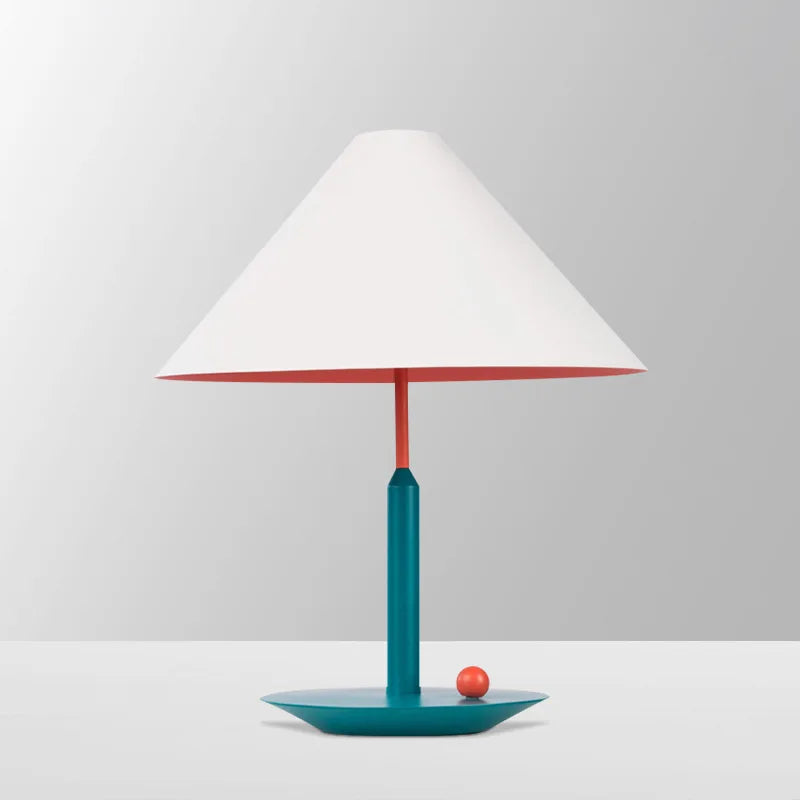 lampe à poser scandinave en métal avec ampoule led