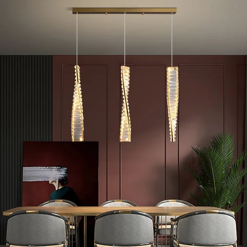 lustre en cristal design moderne pour ambiance élégante