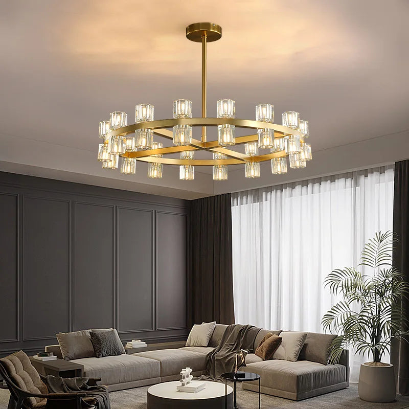 lustre en laiton et cristal pour décoration de luxe