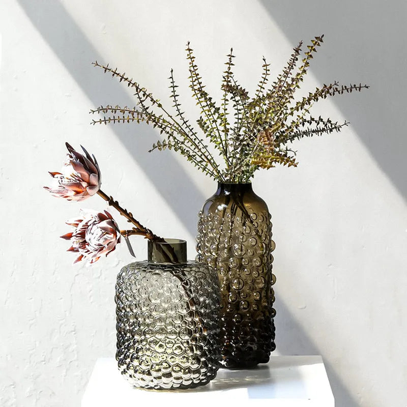 vase en verre transparent à pois noirs pour décoration et arrangements floraux