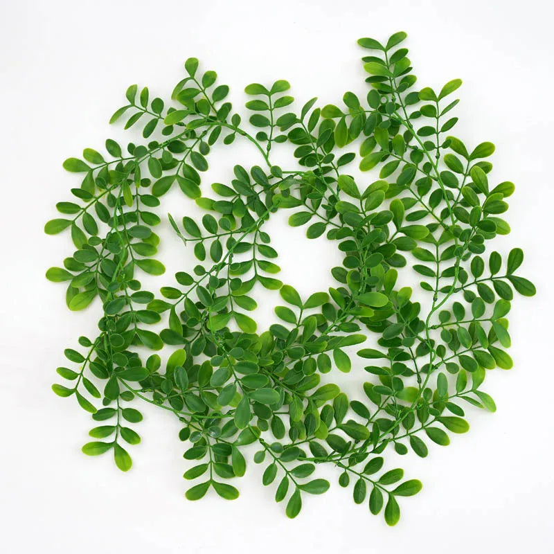 couronne de feuilles d'eucalyptus et glycine décorative pour fêtes