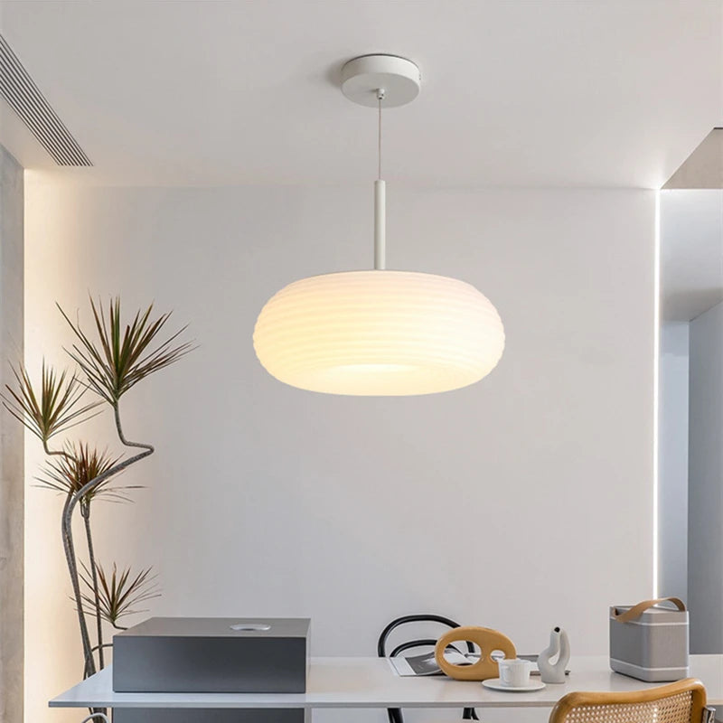 suspension LED design minimaliste moderne respectueuse de l'environnement