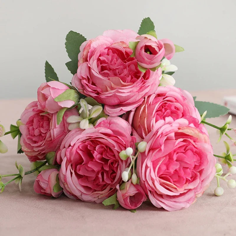 petit bouquet de fleurs artificielles pour décoration printanière et mariage