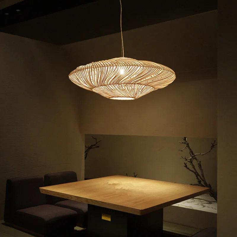 suspension en rotin japonais design ovni pour décoration moderne