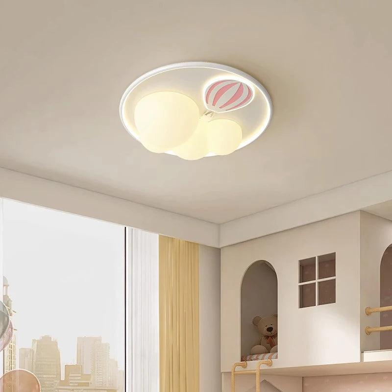 plafonnier moderne montgolfière pour chambre de fille