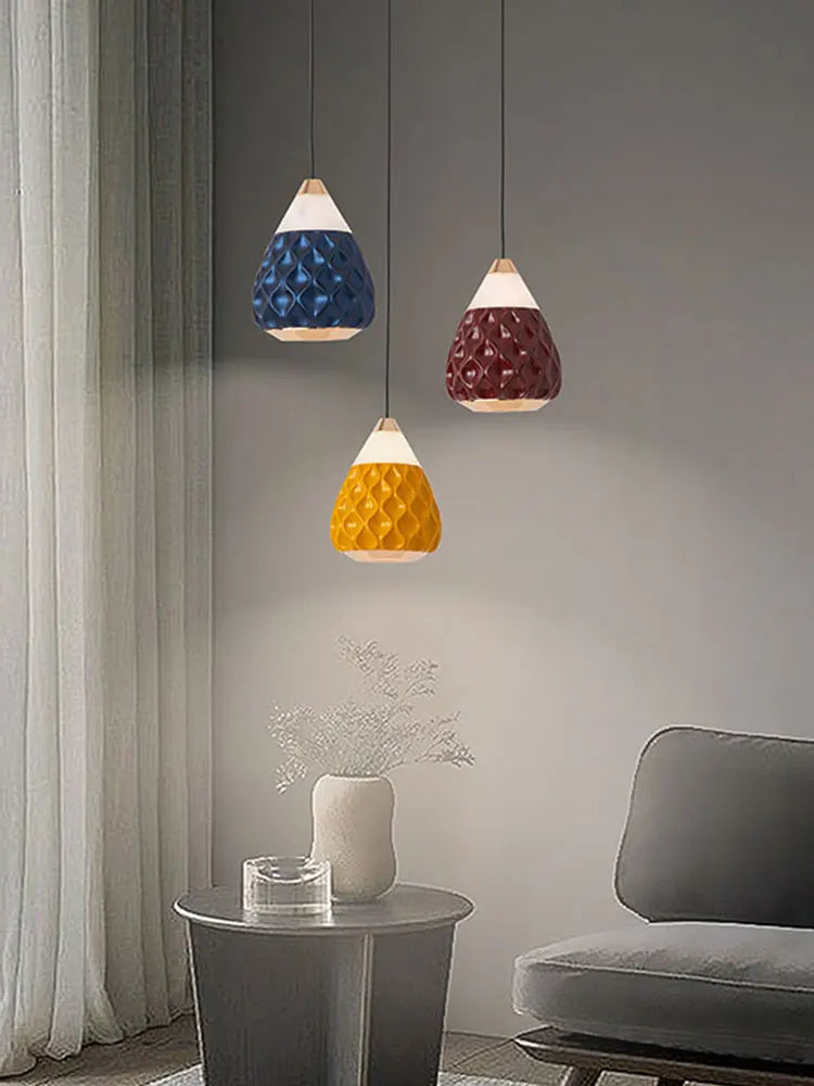 lustre créatif en pignons de pin pour décoration moderne