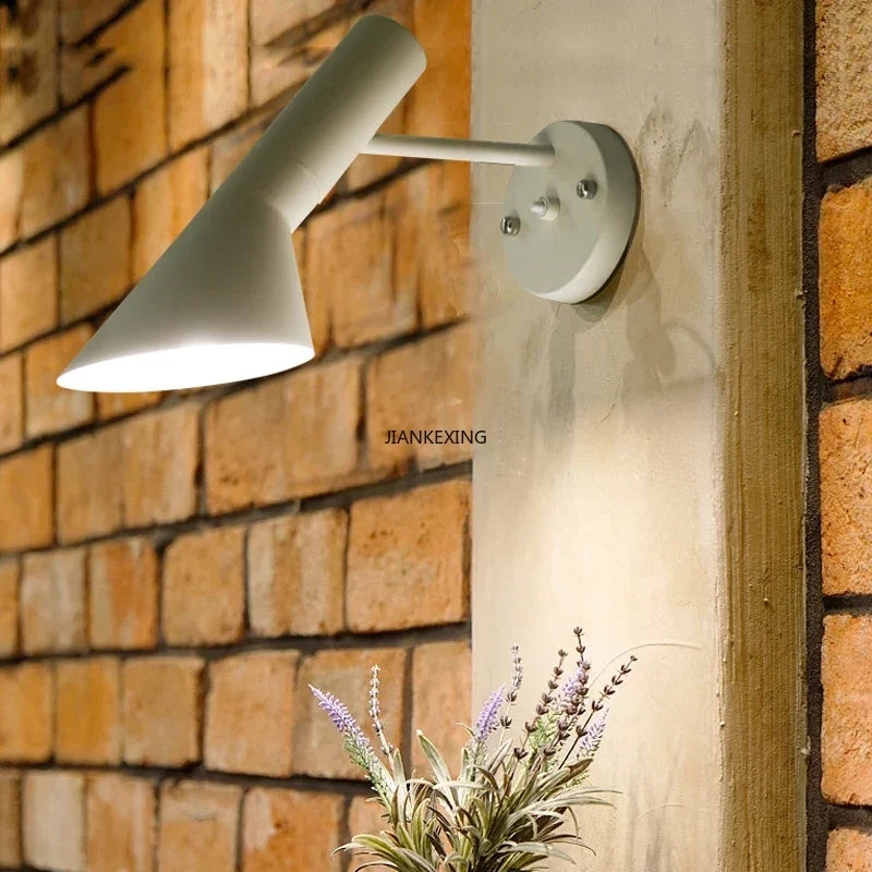 lampadaire led design arne jacobsen pour décoration moderne