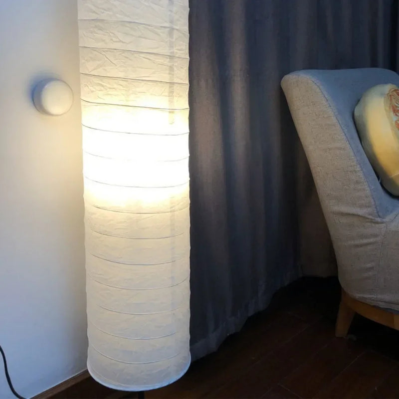 lampadaire en papier design scandinave pour intérieur élégant