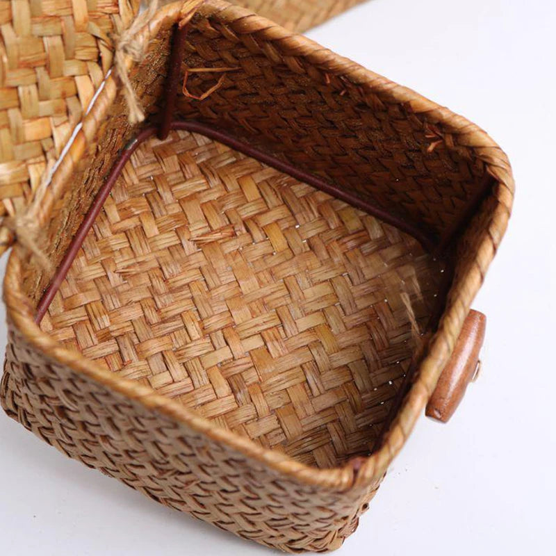 panier de rangement en algues tissé à la main avec couvercle