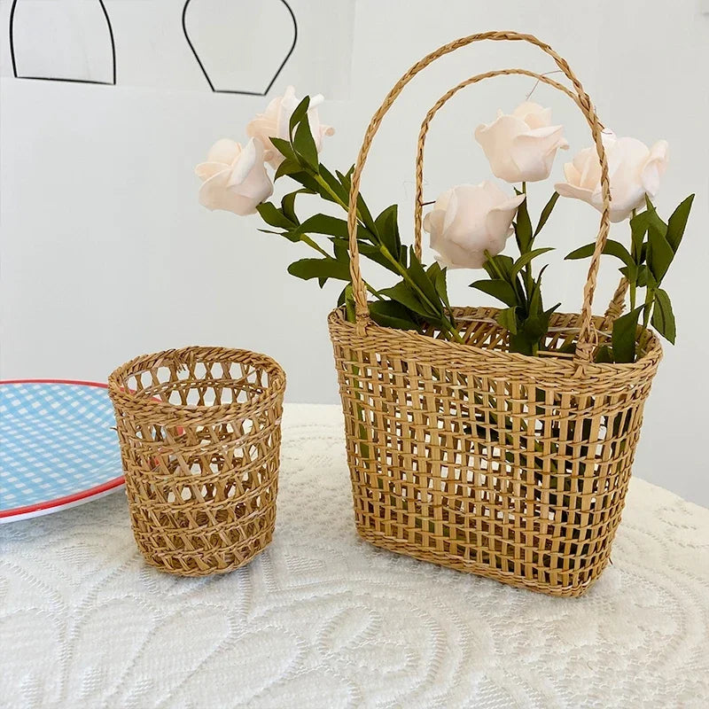 panier de pique-nique en rotin pour rangement et décoration intérieure