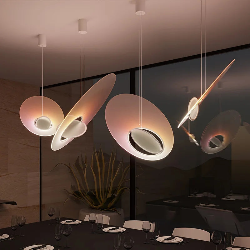 Suspension LED design nordique ovni pour restaurant ou salon