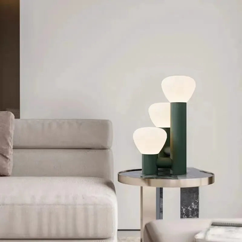 lampe à poser en verre coloré pour décoration intérieure