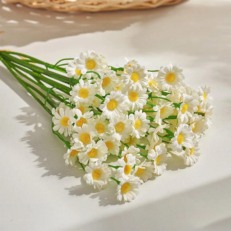 60 têtes de marguerites artificielles pour décorations diverses