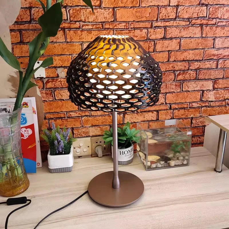 lampe de bureau design italienne moderne pour intérieur élégant