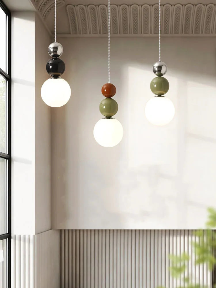 suspension minimaliste design français avec abat jour chromé LED