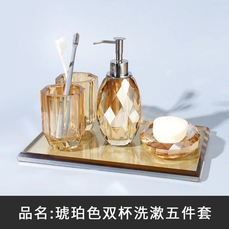 ensemble de produits de toilette en cristal et verre