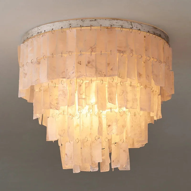 lustre rétro en coquillage pour décoration intérieure élégante