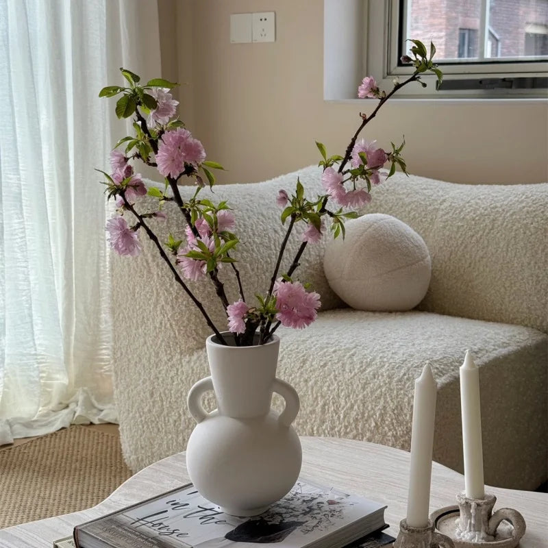 vases en céramique nordiques pour décoration florale élégante