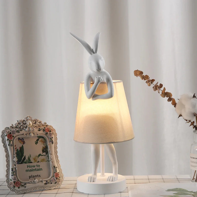 lampe de bureau lapin en résine design rétro pour décoration intérieure