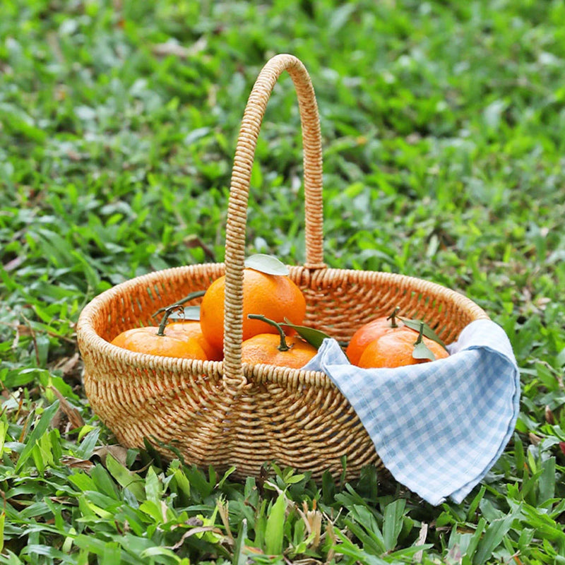 panier en osier tressé pour pain et nourriture en voyage