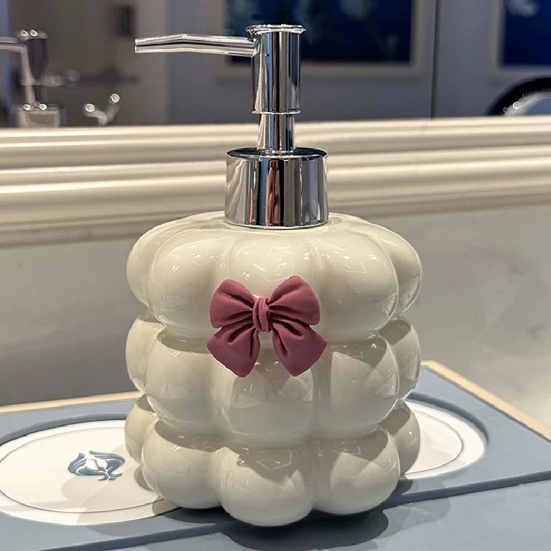 distributeur de savon en céramique décoratif moderne pour salle de bain