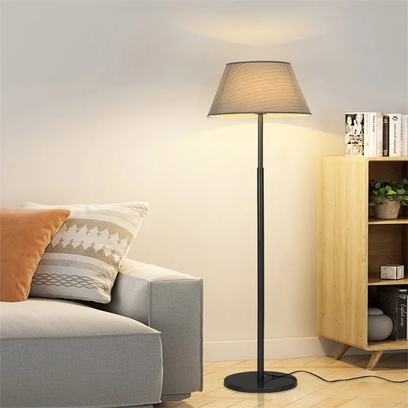lampe de sol minimaliste de luxe avec table verticale réglable