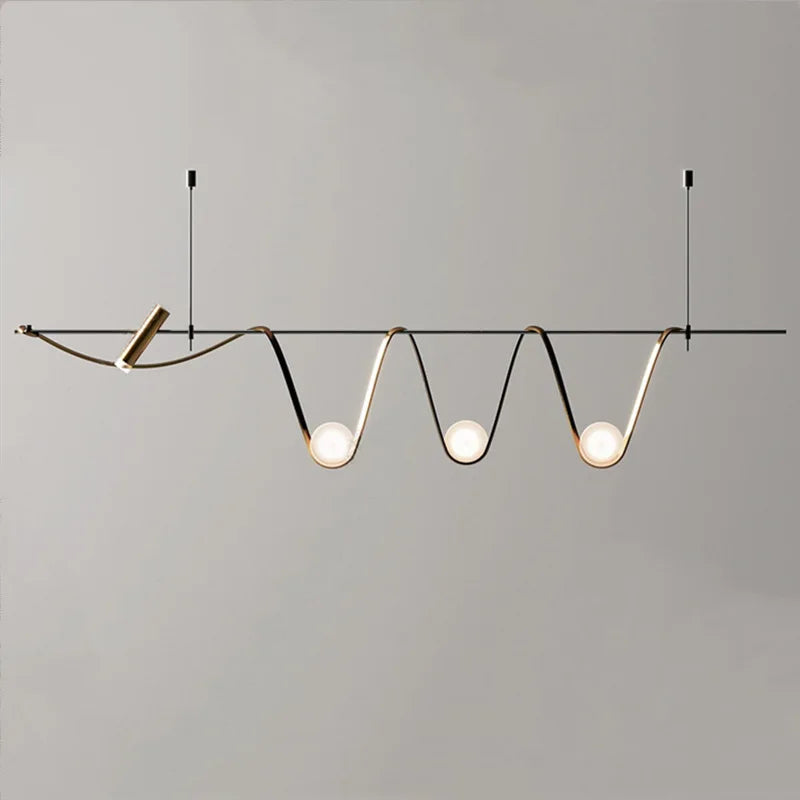suspension LED dorée minimaliste et décorative d'intérieur