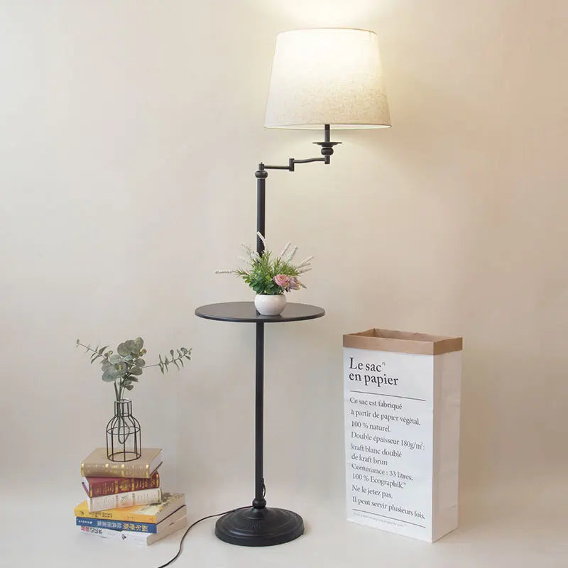 lampe de sol en bois style américain pour décoration intérieure