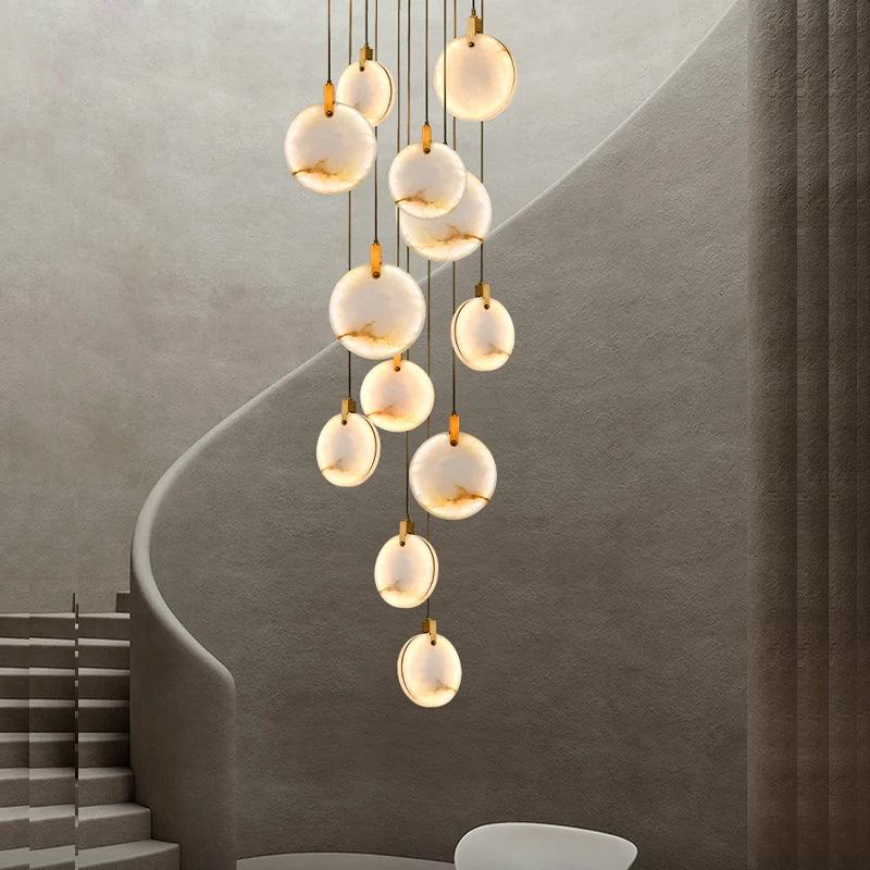 lustre design en marbre doré avec éclairage led tendance 2024