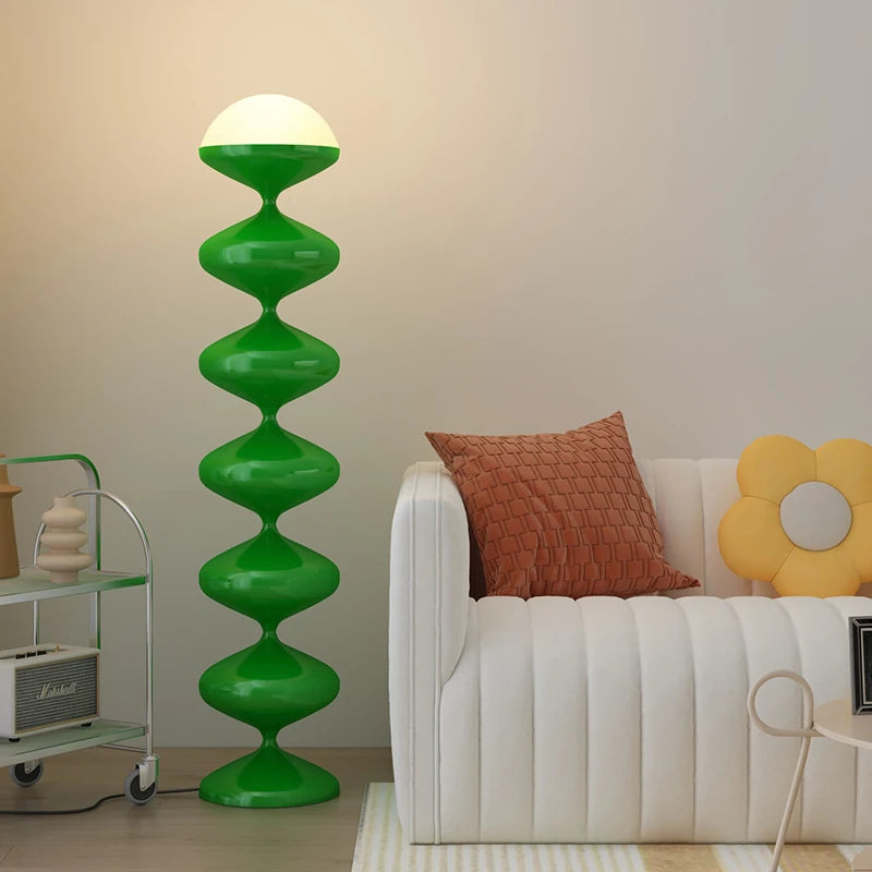 lampadaire minimaliste design pour une ambiance élégante et moderne