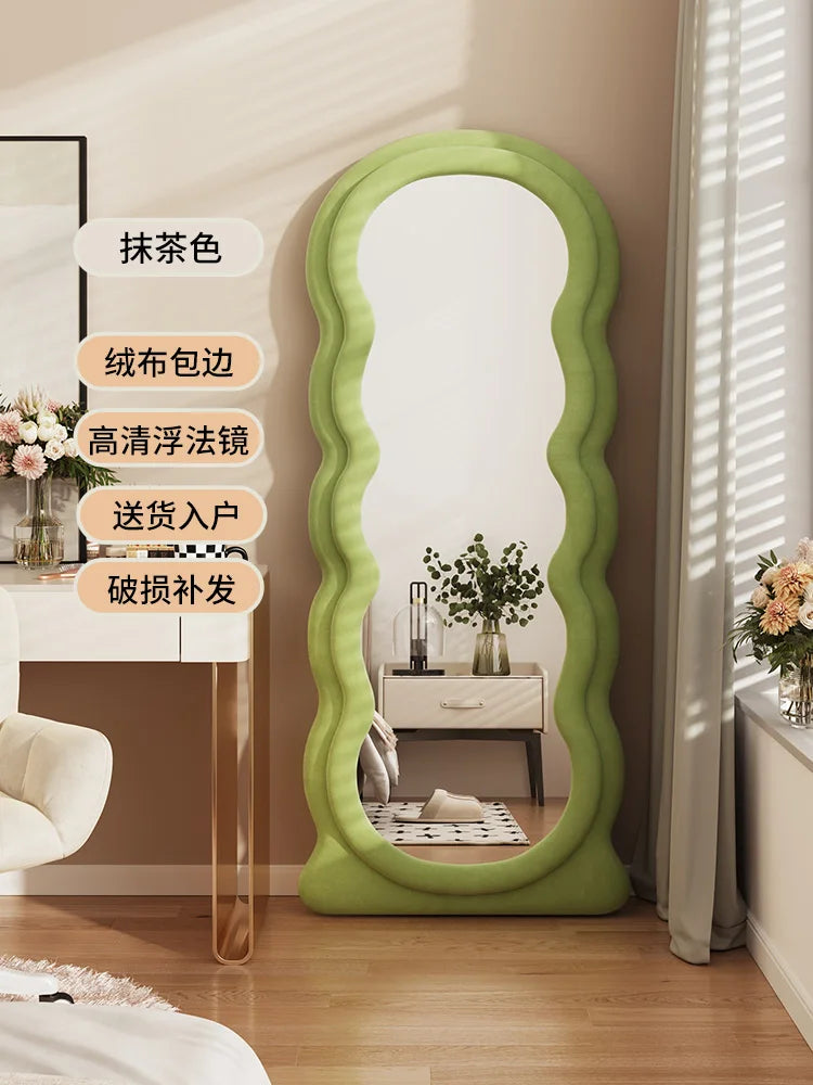 miroir debout design nordique esthétique pour décoration moderne