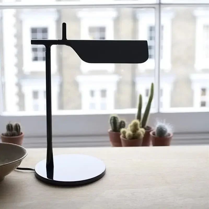 Italian Designer High Quality Table Light Desk Lamp for Bedroom Reading