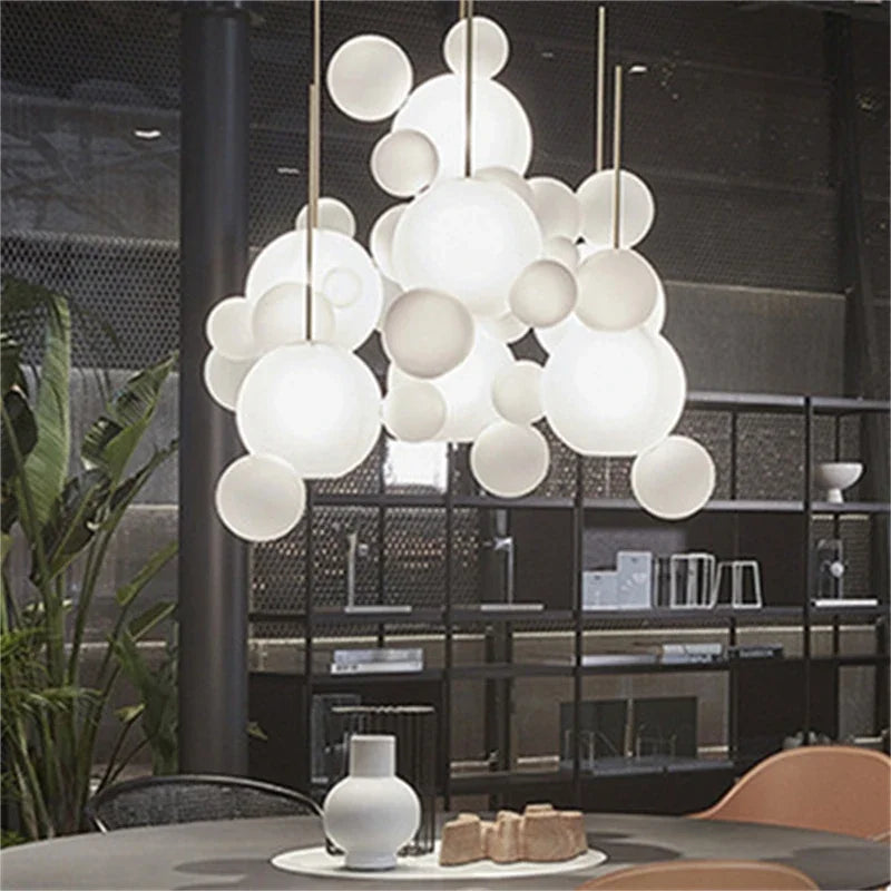 suspension moderne en verre design bulle pour intérieur élégant