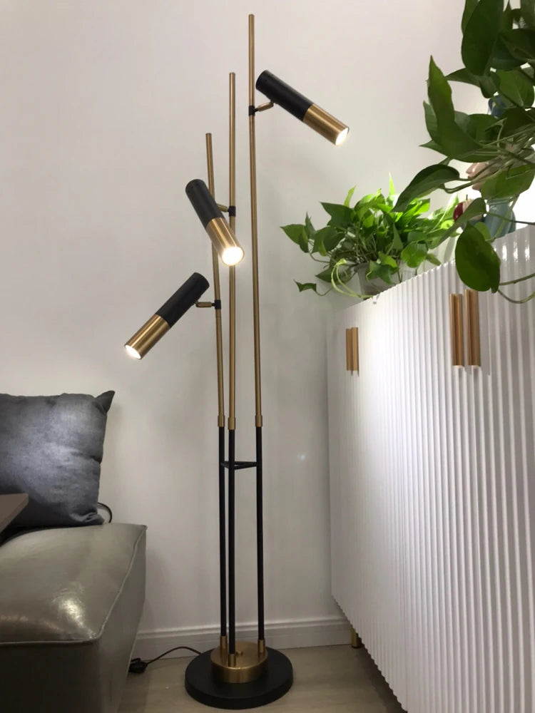 lampadaire minimaliste postmoderne en fer à trois têtes